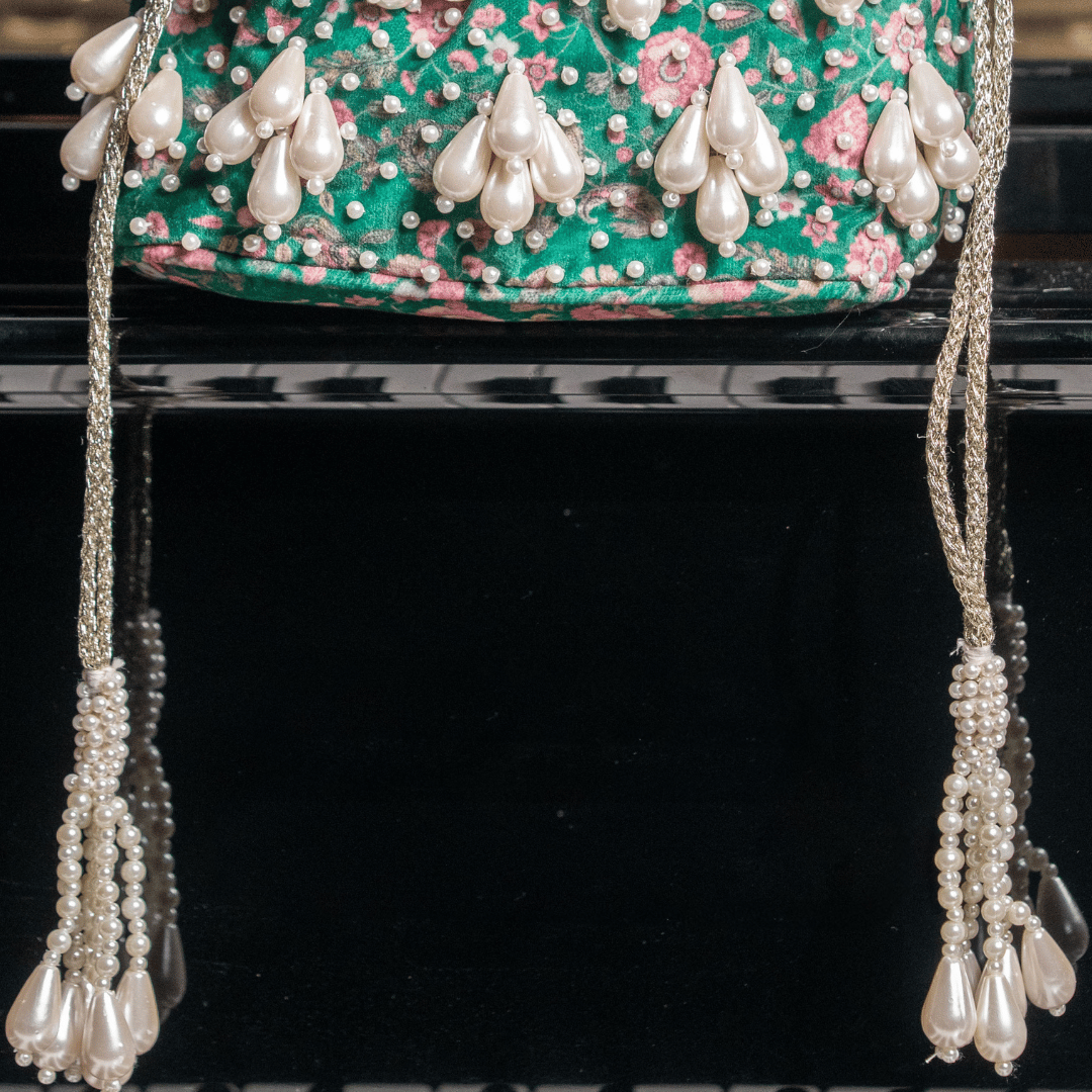 Emerald Blossom Pearl Potli