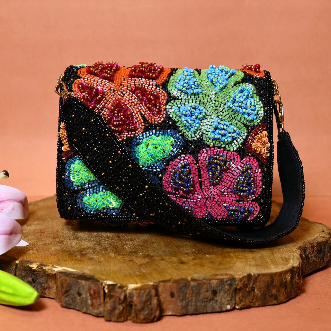 Aurelia Clutch