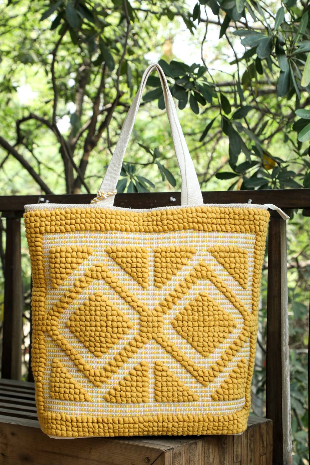 Frizzy Tote