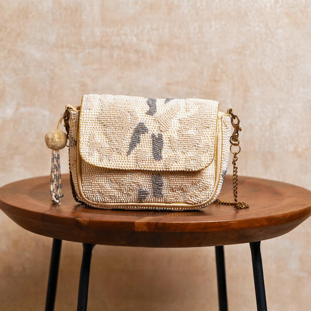Margot sling bag