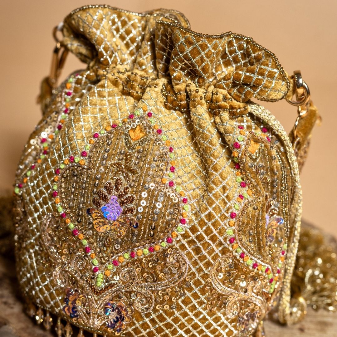 Jashn Sequin Potli
