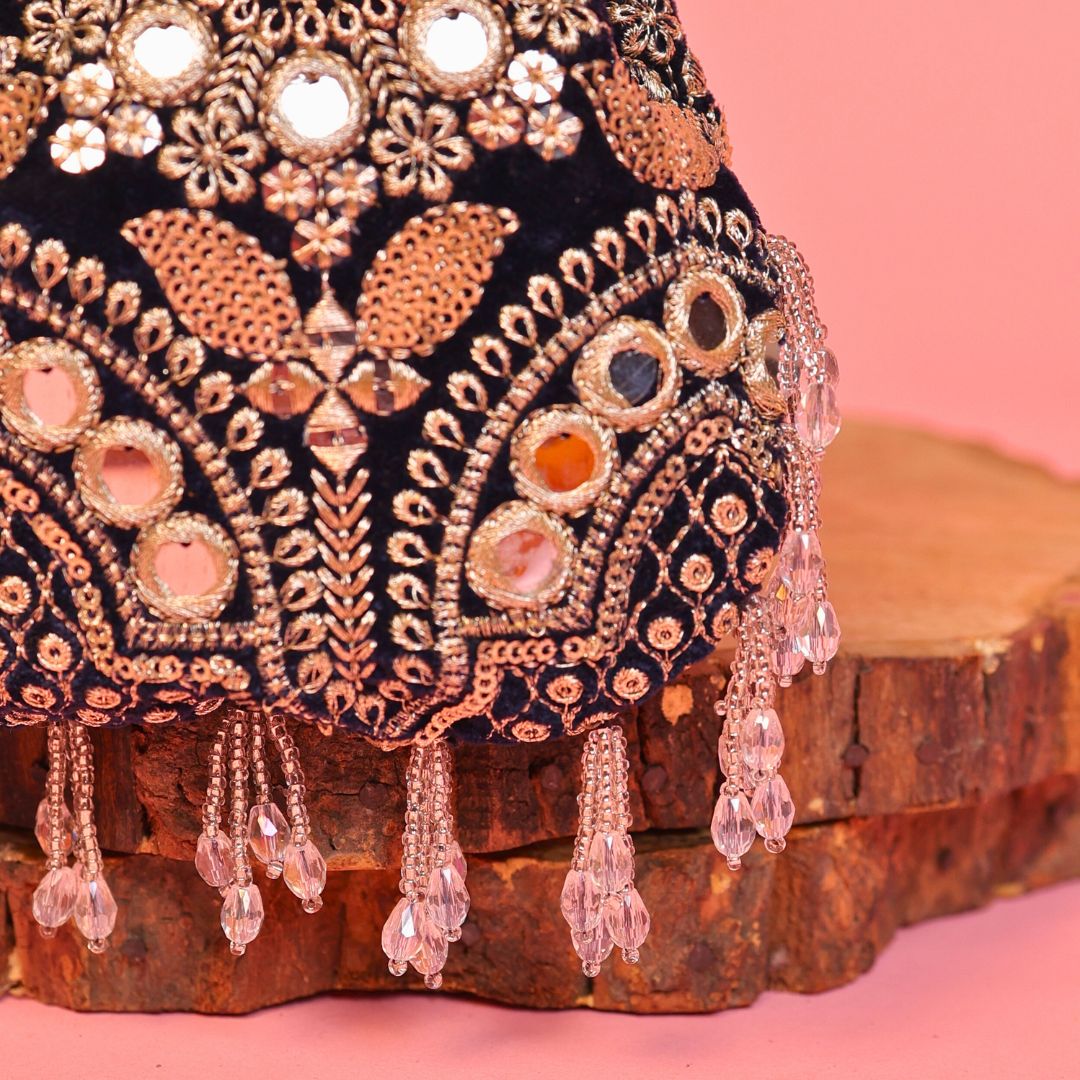 Zeenat Noor Clutch