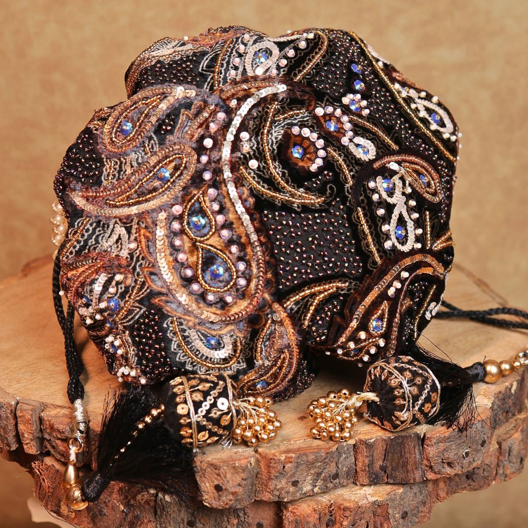 Kohinoor Black Velvet Potli