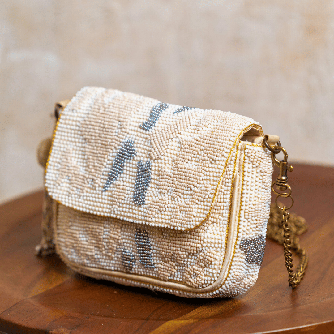 Margot sling bag
